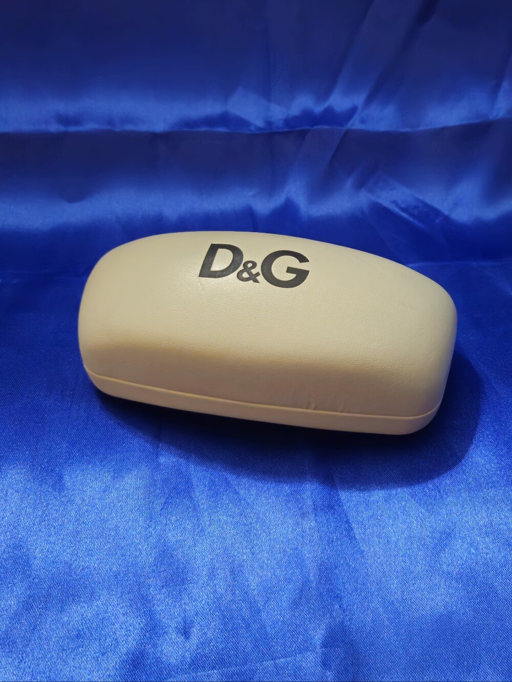 D&G White Sunglasses Hard Clamshell Case with Black Logo And Interior
